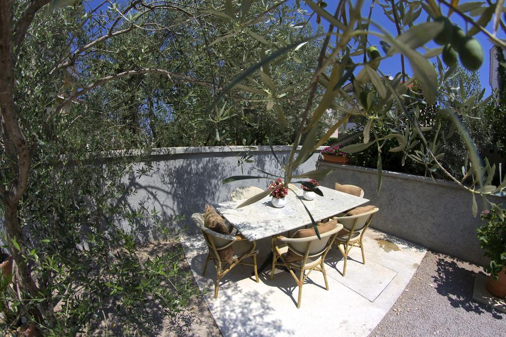Apartments Villa Mantinela Malinska Kamer foto